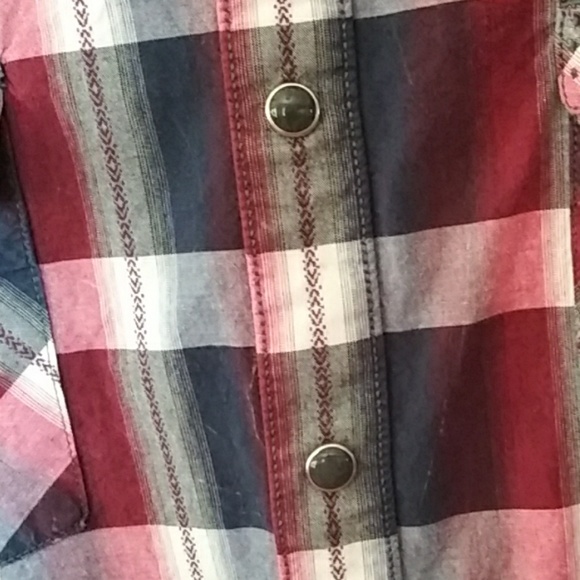 Wrangler retro button down - Picture 3 of 5